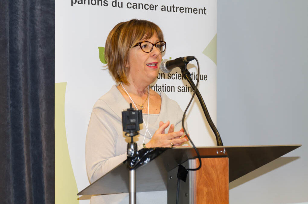 Dr. Marlène Boudreault, conference organizer, discussing diet and cancer.