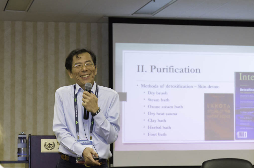 Dr. Lichuan Chen gives an entertaining lecutre!
