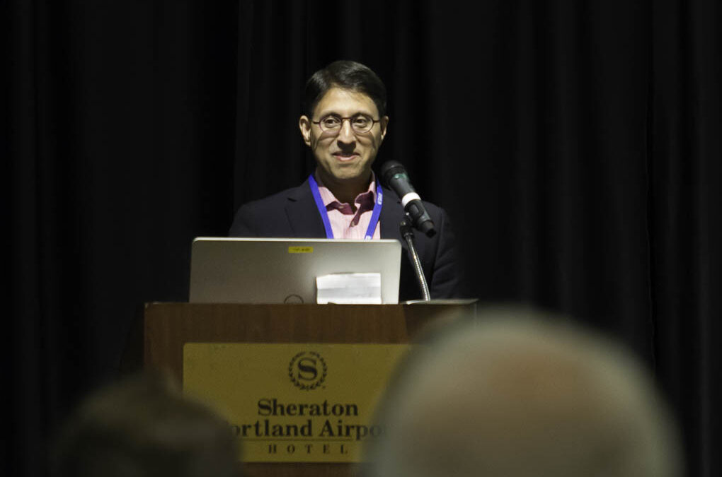 Dr. Khan challenging the audience with interesting questions.