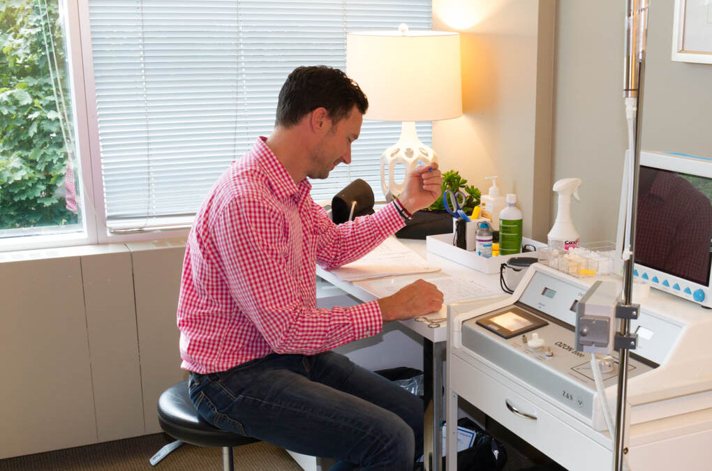 Dr. Andrews preparing for a medical ozone therapy session